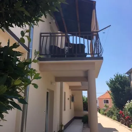 Pakostane, Jasminka Apartment *