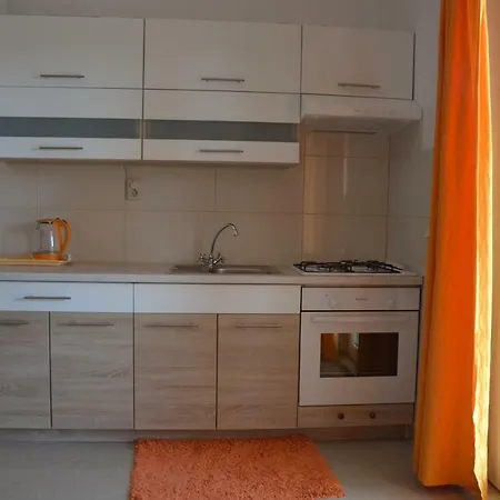 Apartment Pakostane, Jasminka *