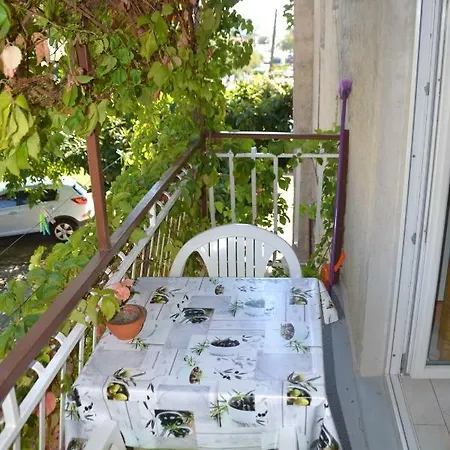 Pakostane, Jasminka * Pakoštane