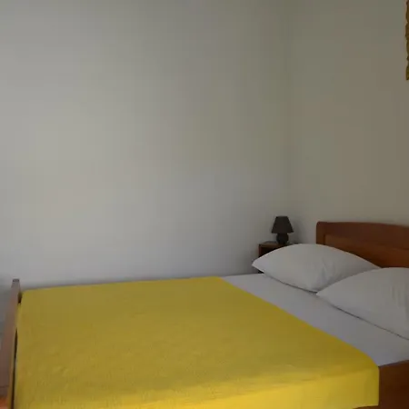 Apartment Pakostane, Jasminka