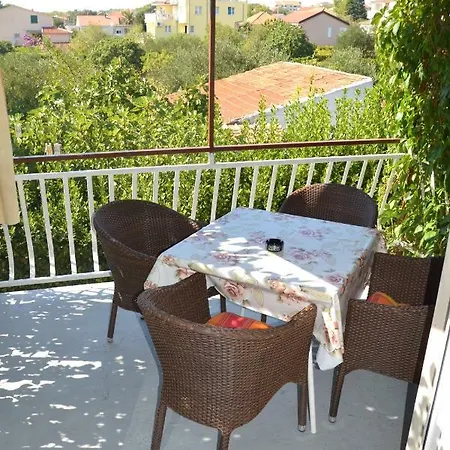 Apartment Pakostane, Jasminka *